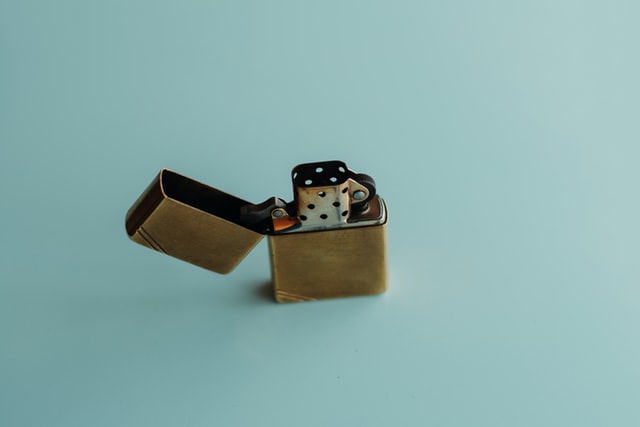 Lady Zippo – Collection de briquets Pin-UP