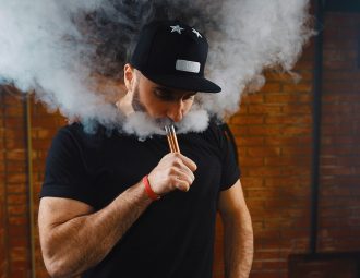 Cigarette électronique : la réglementation évolue en 2026 en France