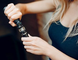 Les liquides de cigarettes électroniques seront bientôt taxés