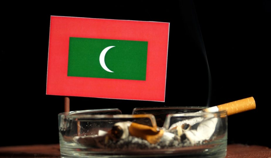 Maldives : interdiction de fumer pour les générations futures