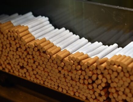 L’essor inquiétant des usines clandestines de cigarettes en France