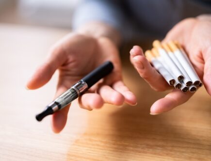 Cigarette en baisse, vape en hausse : la nouvelle habitude des Français